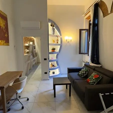 Stylish & Cozy In The Heart Of 佛罗伦萨