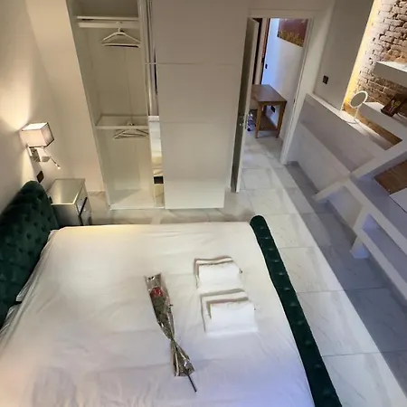 Stylish & Cozy In The Heart Of 佛罗伦萨