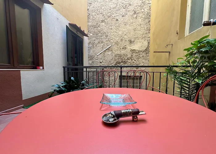 Stylish & Cozy In The Heart Of Florencja